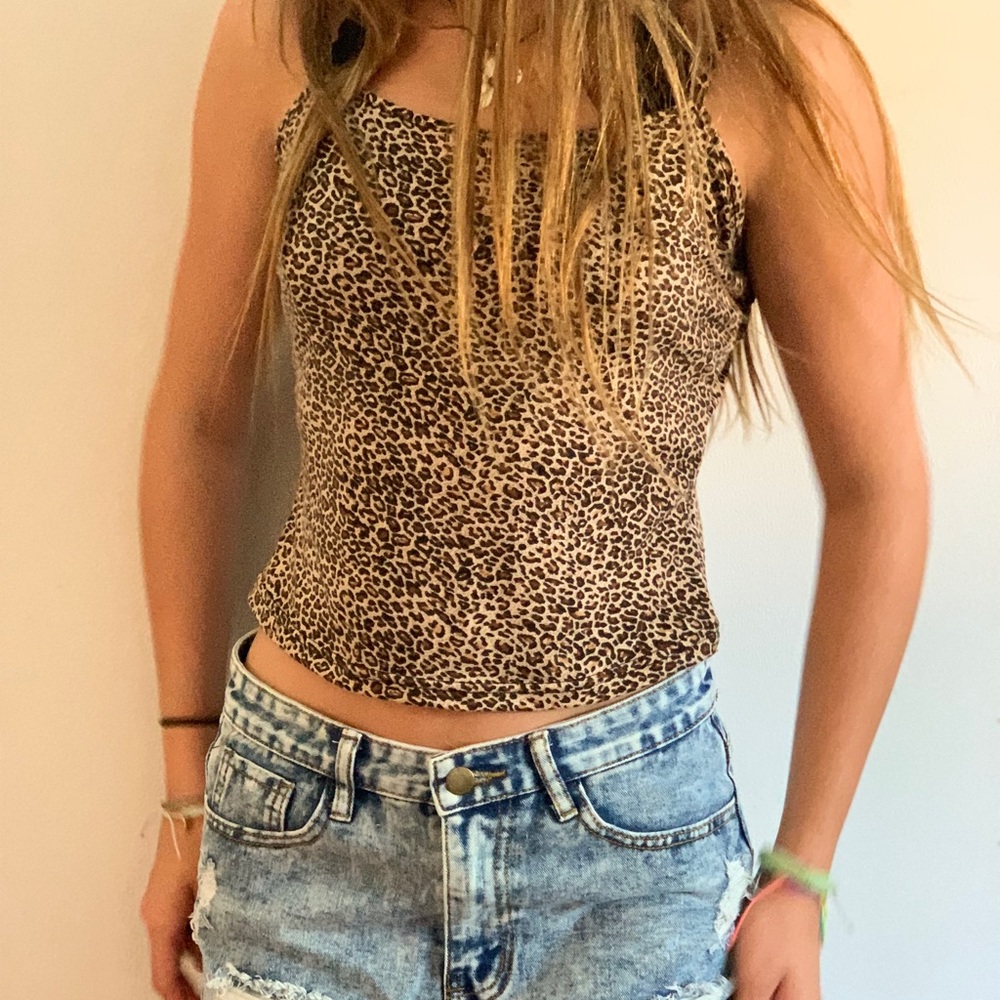 SIZE - large  DESIGN - cheetah print